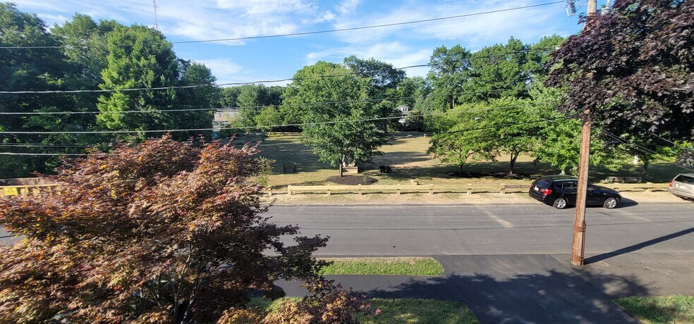 Building Photo - 61 Highland Ter