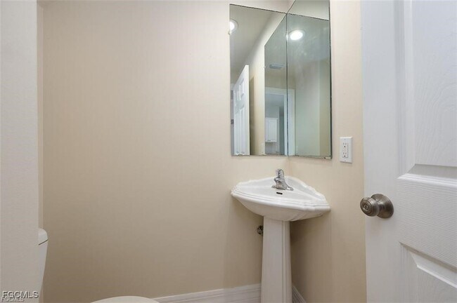 Building Photo - 16130 Via Solera Cir