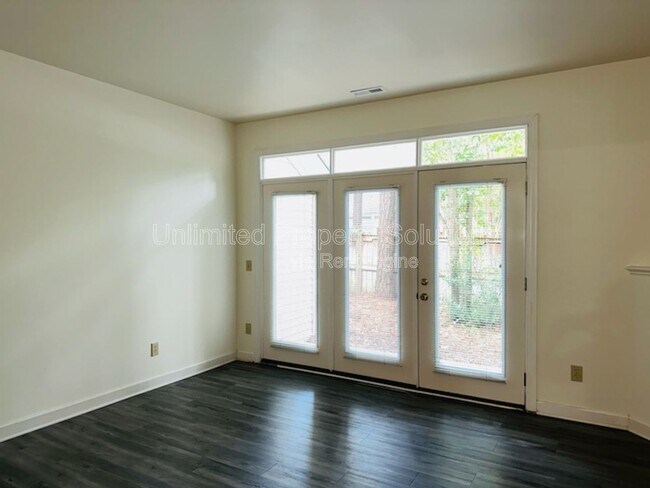 Building Photo - 5813 Wrightsville Ave