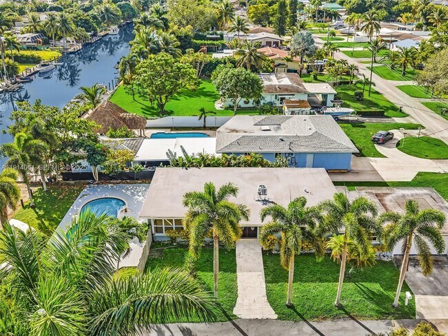 Building Photo - 4416 SW 35th Ave