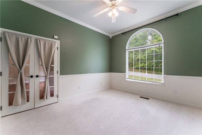 Building Photo - 32 Latshaw Dr