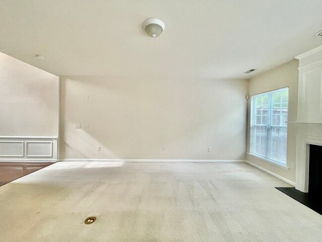 Building Photo - 1513 Corwith Dr