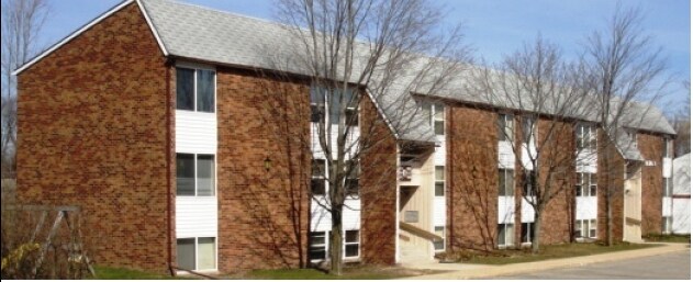 Primary Photo - Parklane Apartments