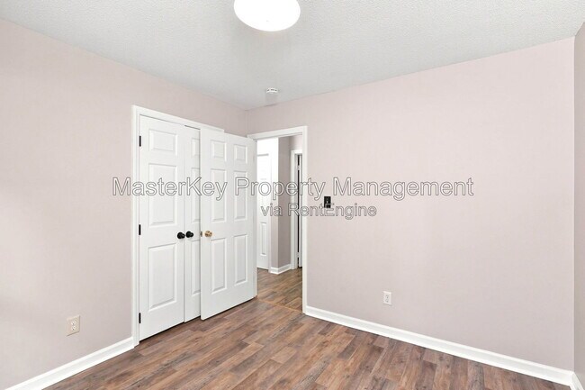 Building Photo - 5017 Walton Hill Rd