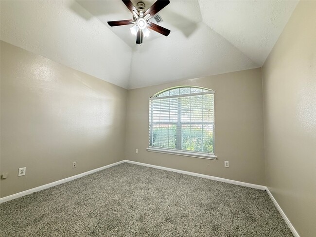 Building Photo - 6111 Settlers Village Dr