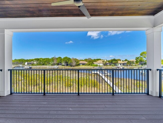 Building Photo - 330 Kelly Plantation Dr