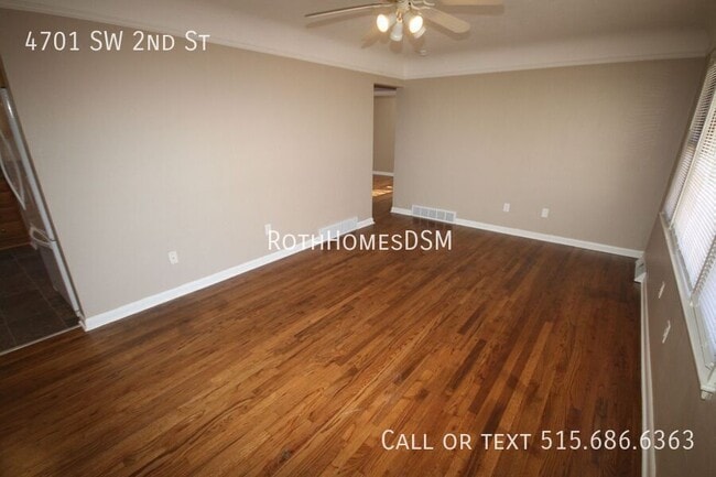 Building Photo - 4701 SW 2nd St