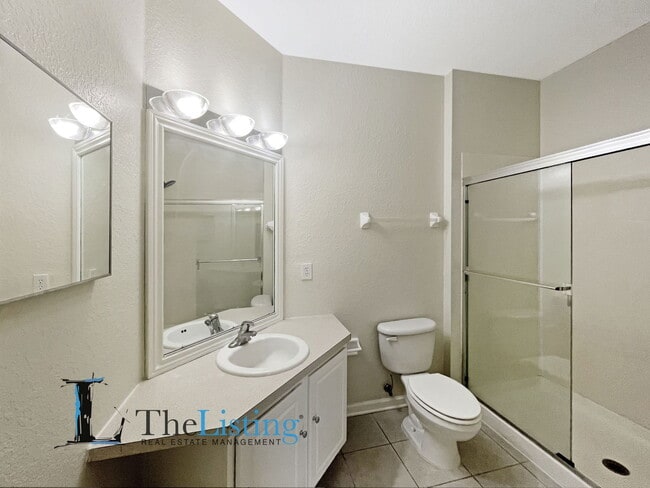 Building Photo - 8630 Buccilli Dr