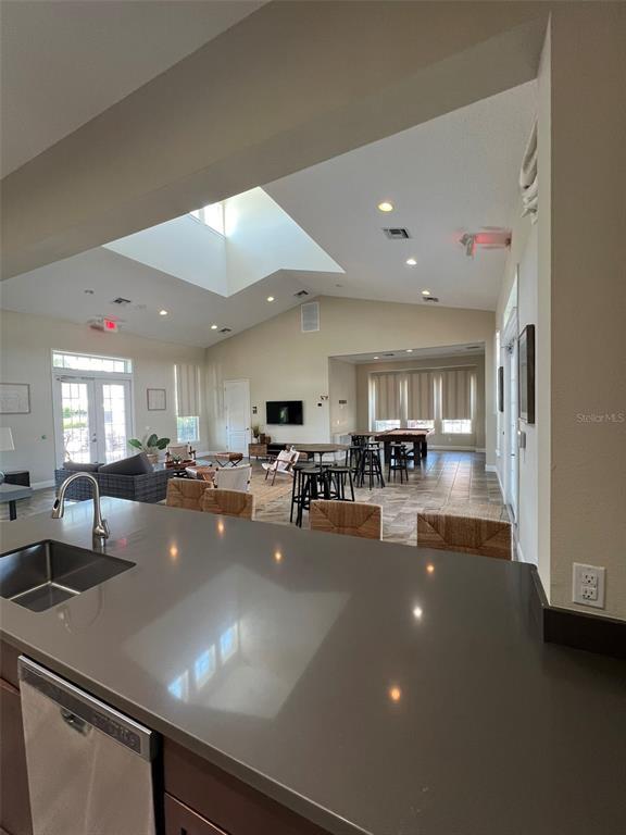 Building Photo - 15465 Honeybell Dr