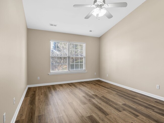 Building Photo - Beautiful 4 BR,  2 BA Ranch Home - District 2