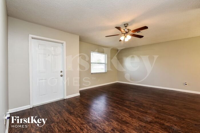Building Photo - 18150 Adams Cir