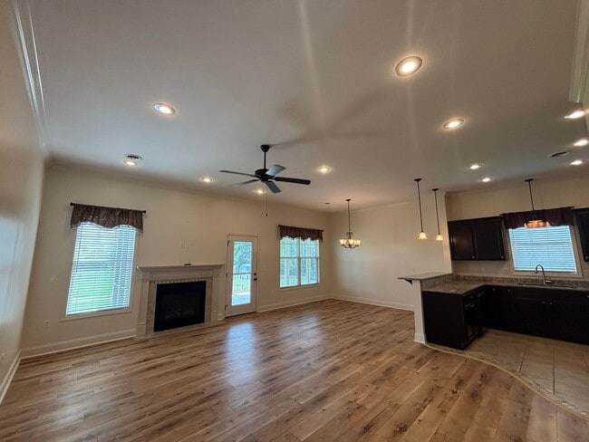 Building Photo - Charming 3 bedroom/2 Bath home in Jonesbor...