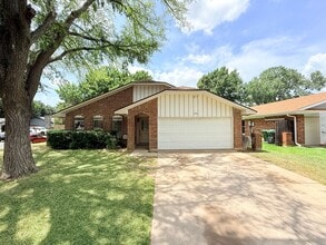 Building Photo - 3401 W Sage Ct