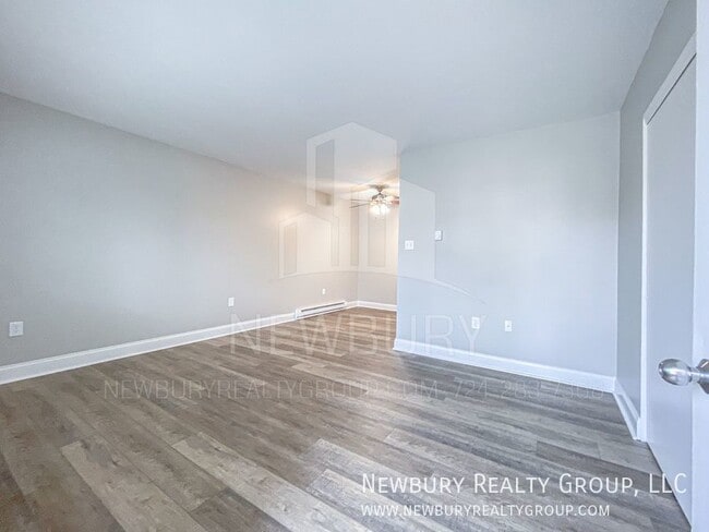 Building Photo - 31 Sunbury Estates