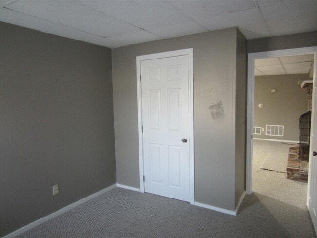 Building Photo - 64 Kins Ct