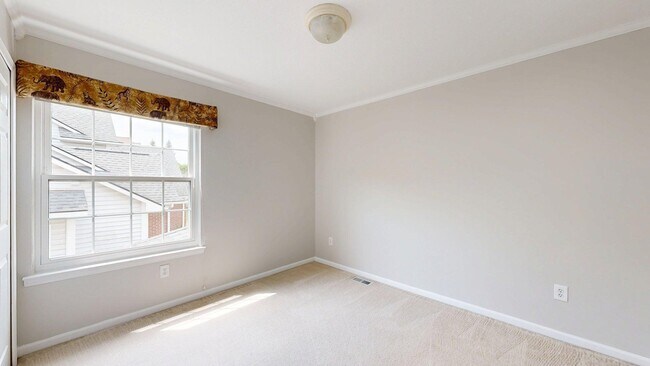 Building Photo - 4890 N Ridgeside Cir