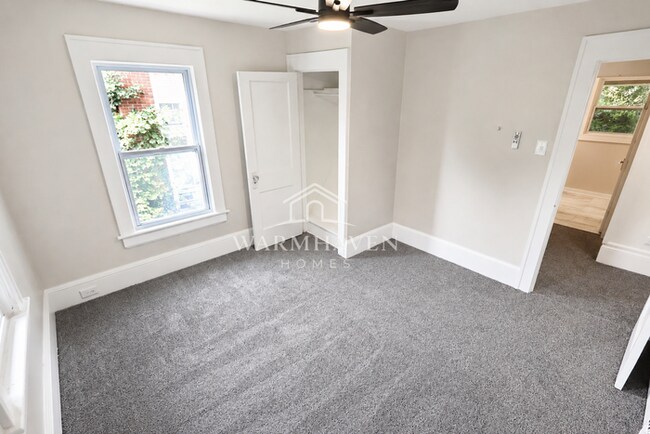 Building Photo - 1007 Delia Ave
