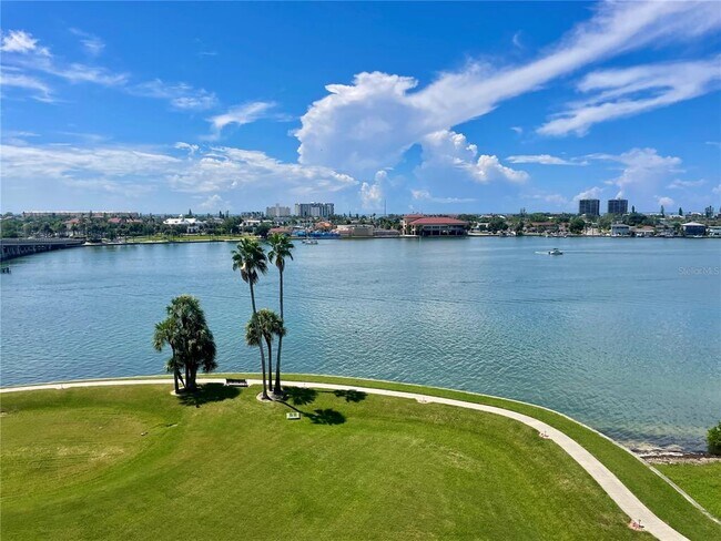 Building Photo - 7862 Sailboat Key Blvd S