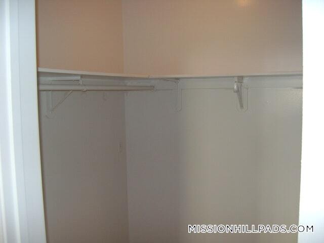 Building Photo - 5 Fairland St
