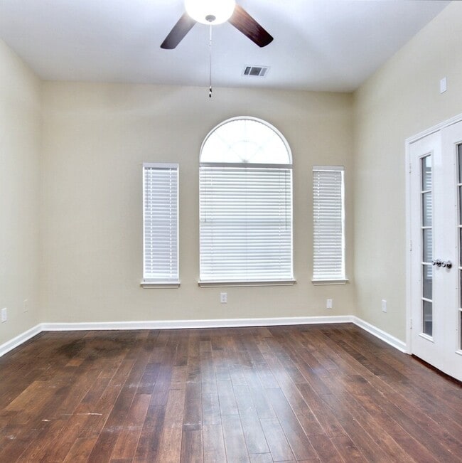 Building Photo - 4211 Briarbend Rd
