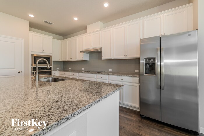 Building Photo - 2913 Deerberry Ln