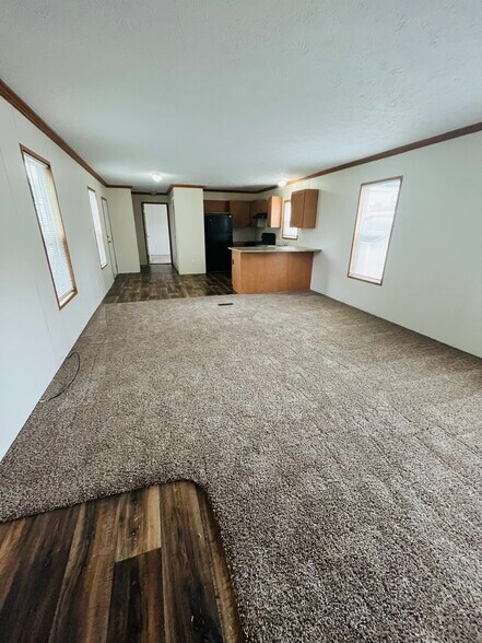 Building Photo - 9358 White Pine Ct