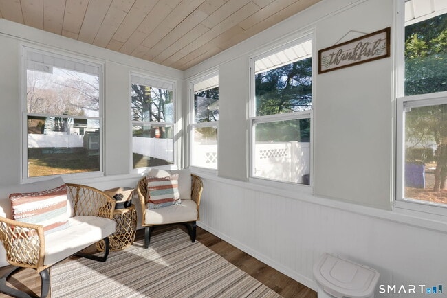 Building Photo - 829 Wells Rd