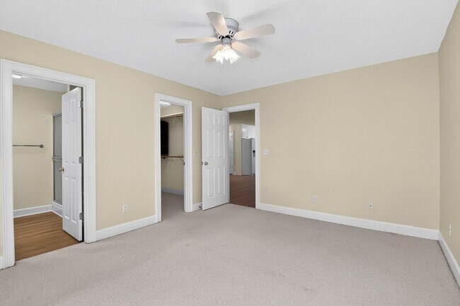 Building Photo - 151 Seagrove Ln