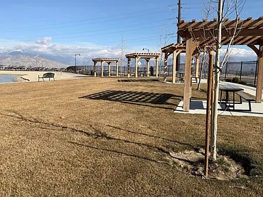 Building Photo - 1545 W Bravo Dr