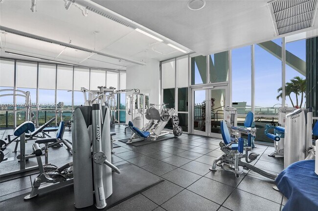 Building Photo - 888 Biscayne Blvd