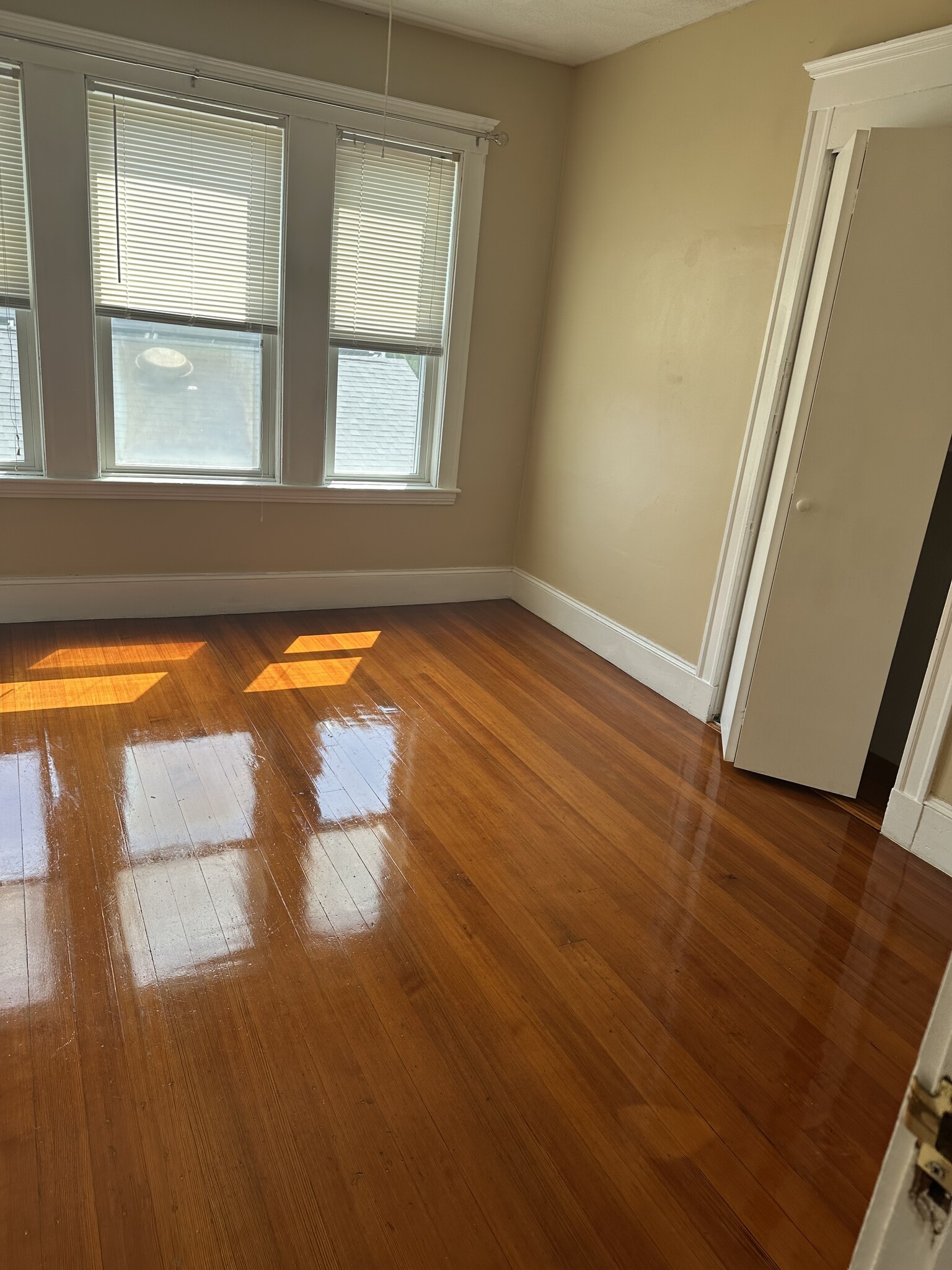 Building Photo - 26 Olcott St