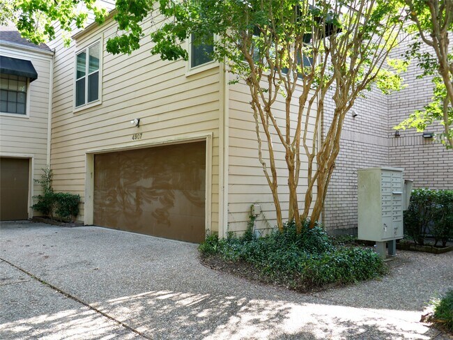 Building Photo - 4907 Feagan St