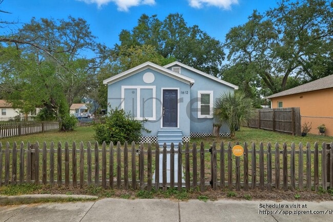 Primary Photo - 1612 E Sitka St