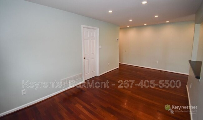 Building Photo - 1401 Kathleen Ct