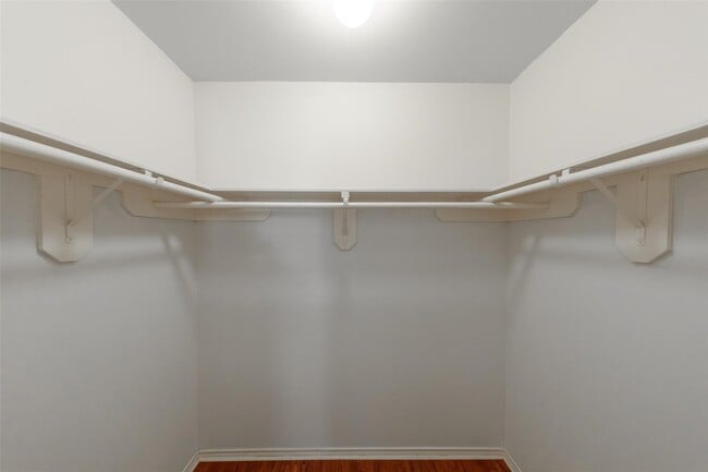 Building Photo - 11712 Logan Ridge Dr