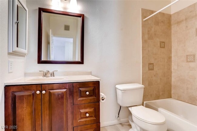 Building Photo - 3106 Maple Ridge Ct