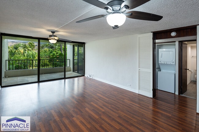 Building Photo - 500 Lunalilo St