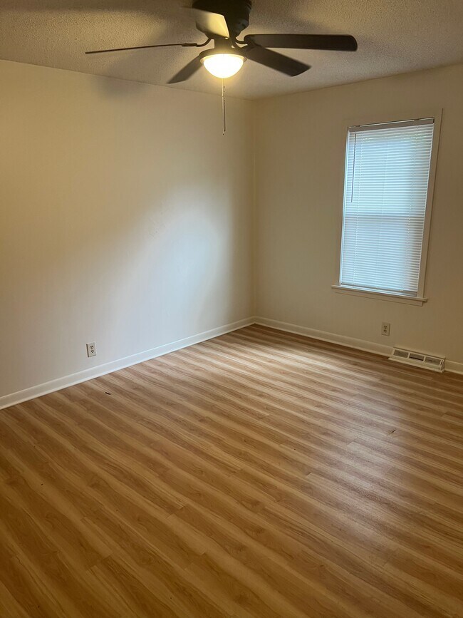 Building Photo - 110 Silas Ct