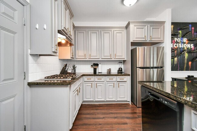 Building Photo - 2905 Baer St