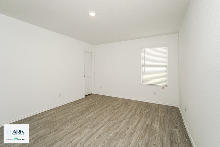 Building Photo - 5924 Forenoon Dr