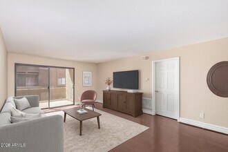 Building Photo - 3825 E Camelback Rd