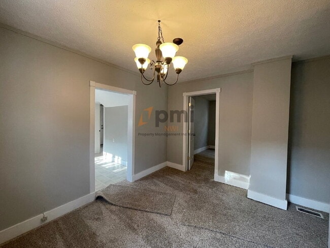 Building Photo - 406 A St