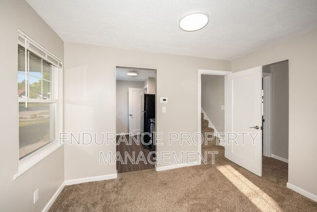 Building Photo - 359 Castlewood Ave