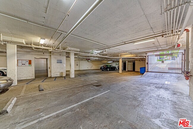 Building Photo - 345 S Harvard Blvd