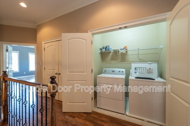 Building Photo - 913 Telfair Close