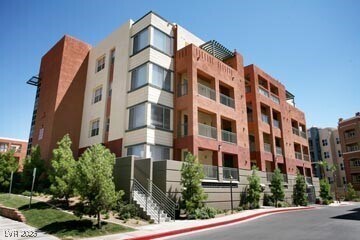 Primary Photo - 47 E Agate Ave