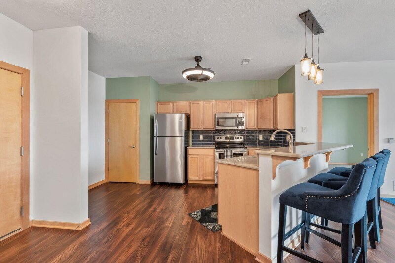 Building Photo - 10900 W Bluemound Rd