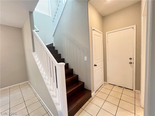 Building Photo - 428 Redruth Dr