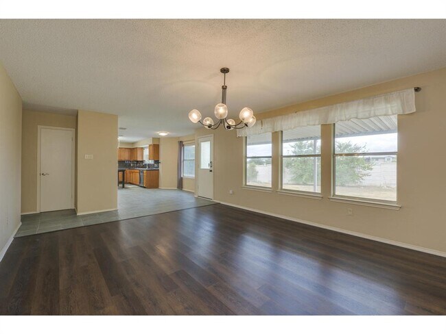 Building Photo - 3912 Lemos Dr