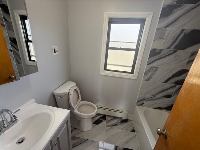 Building Photo - 4 Sayles St